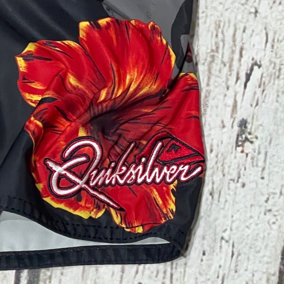 Quicksilver Summer Board Shorts Floral Bathing Suit Swim Trunks Men's - Picture 5 of 8
